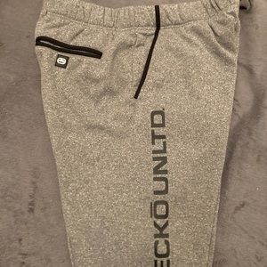 Ecko Unlimited Mens  Grey  Shorts Regular Fit Size Medium No Flaws